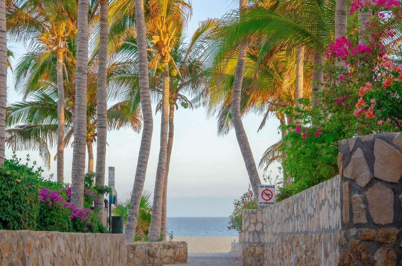 Pedregal Suites - Marina And Downtown 卡波圣卢卡斯 酒店