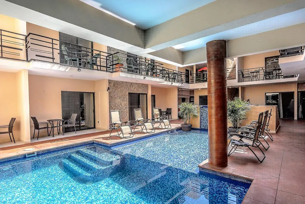 Pedregal Suites - Marina And Downtown 卡波圣卢卡斯 酒店