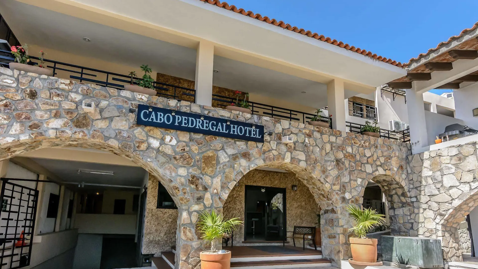 Pedregal Suites - Marina And Downtown 卡波圣卢卡斯 2*,